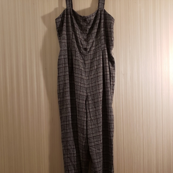 Plaid Button Front Jumpsuit - Picture 6 of 6
